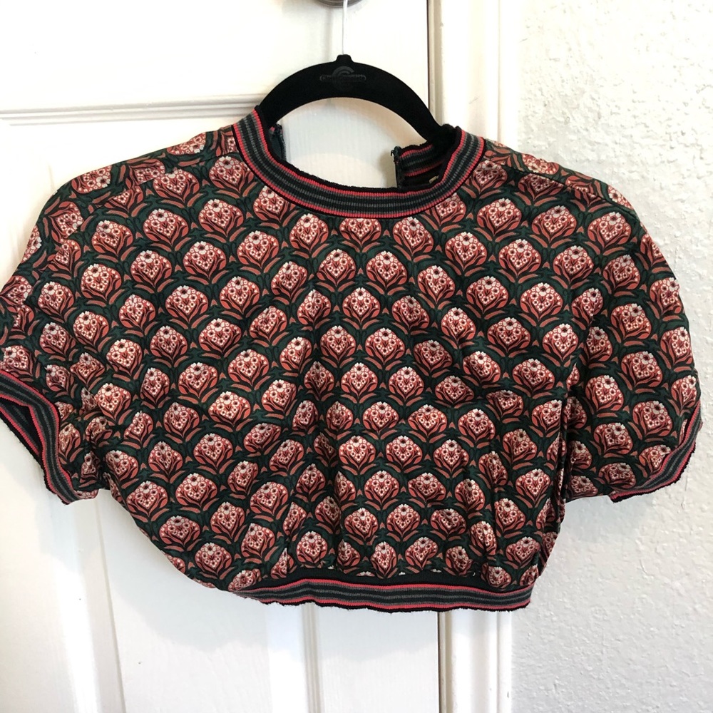 Patterned crop top